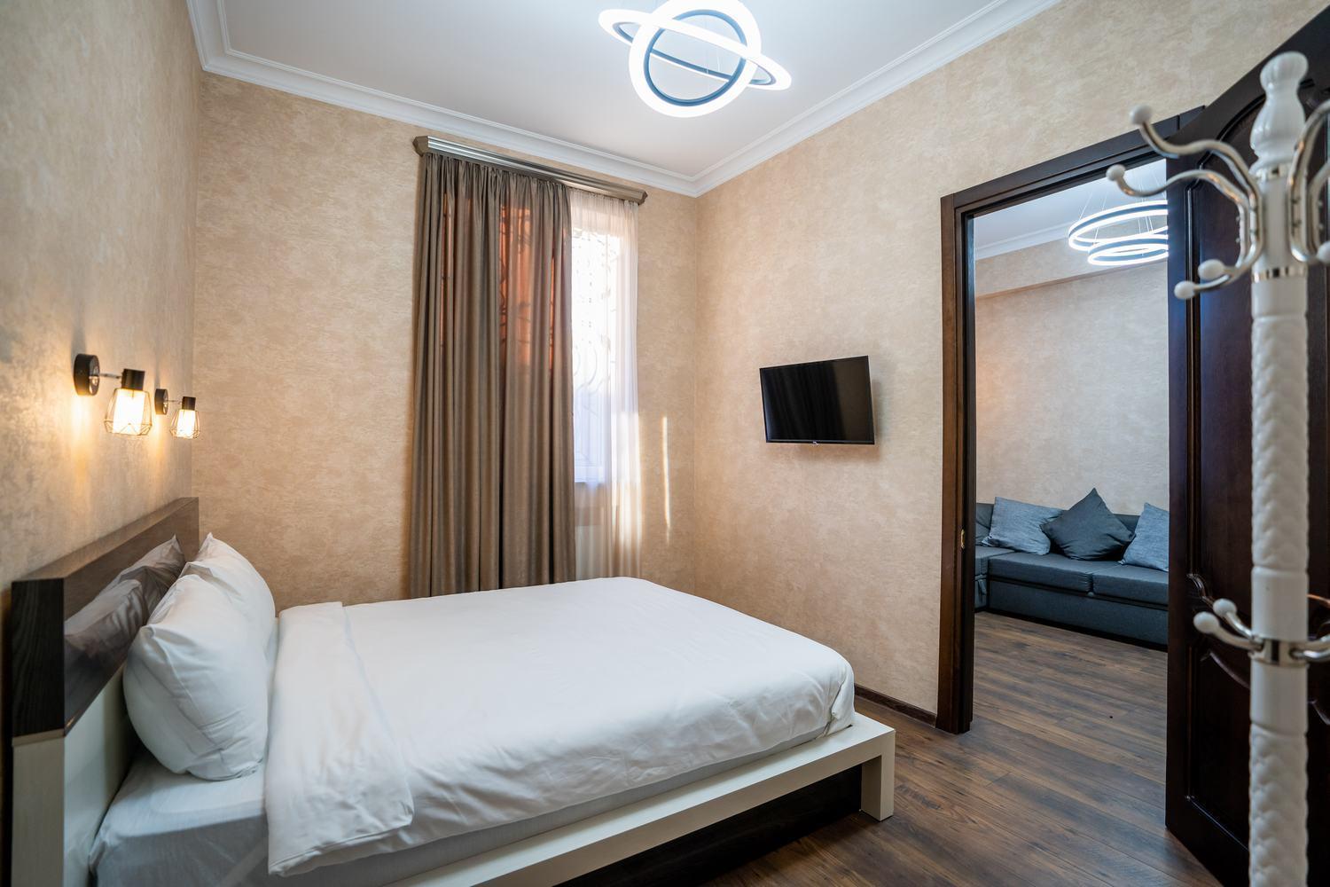 Siberia Hotel Tbilisi Zimmer foto Family room